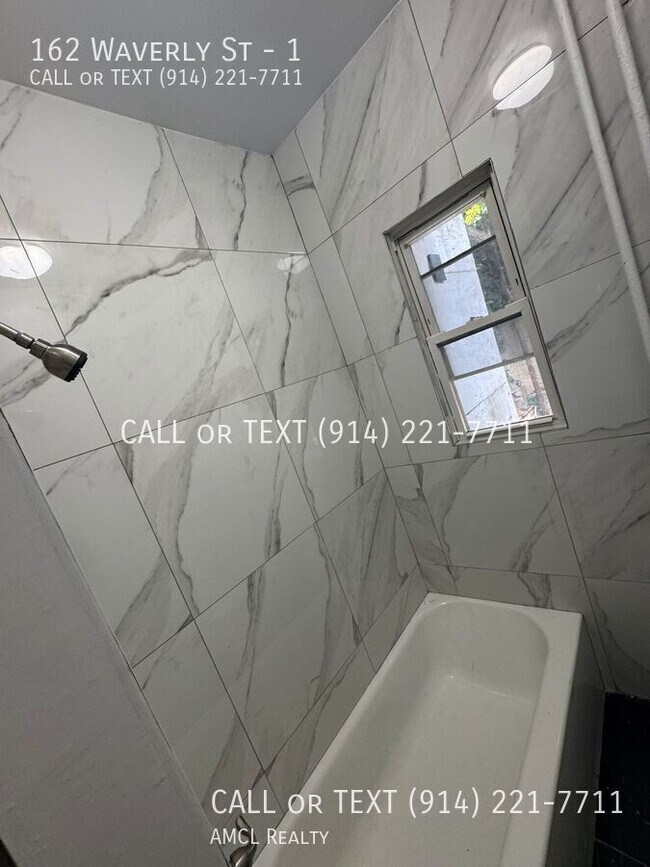 Foto del edificio - 162 Waverly St