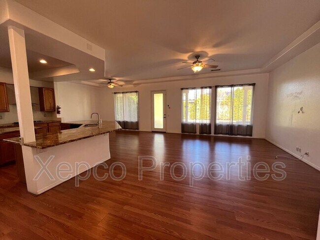 Foto del edificio - 69674 Mccallum Way