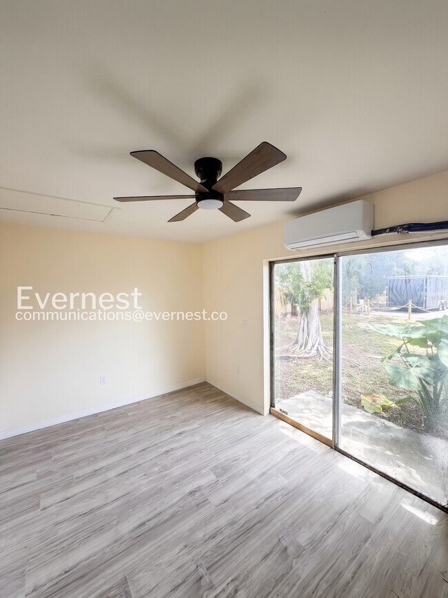 Building Photo - 5633 Crissman Dr N