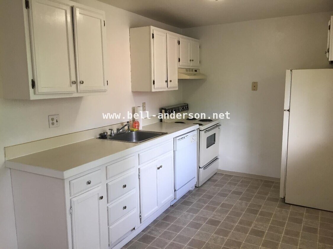 Building Photo - 2 Bedroom Apartment in Kent- Available NOW!