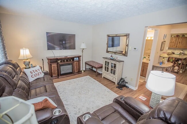 Living Room - 706 Chert Ln