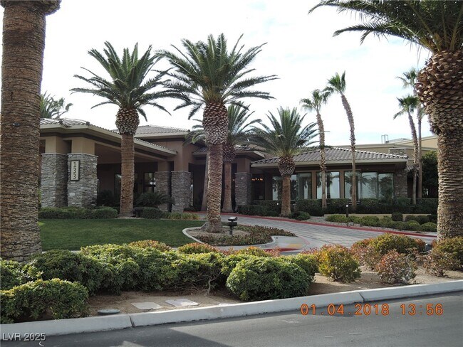 Foto del edificio - 240 Rustic Club Way