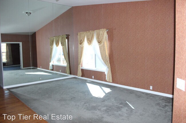 Foto del edificio - 5 br, 3 bath House - 5237 Sand Hill Dr