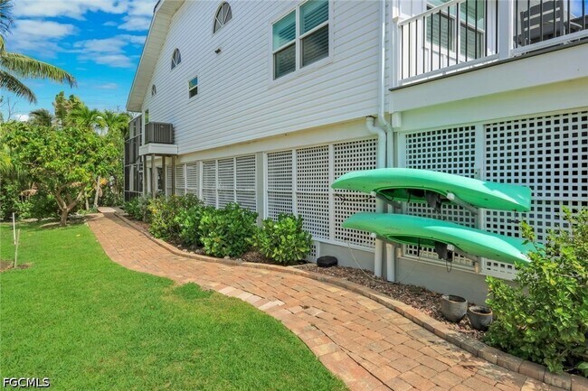 Foto del edificio - 21580 Indian Bayou Dr
