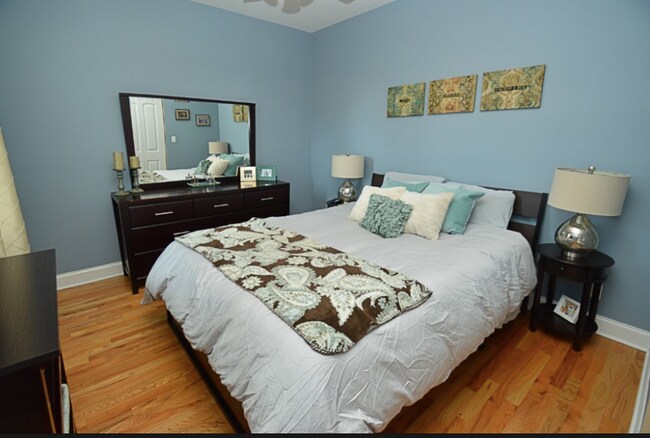 Foto del edificio - 3740 N Wilton Ave