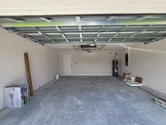 Building Photo - 2316 SW 19th Ave