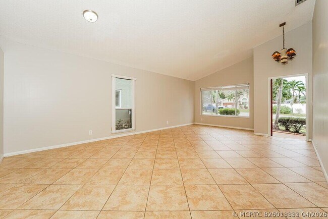 Building Photo - 6642 NW 42nd Ave