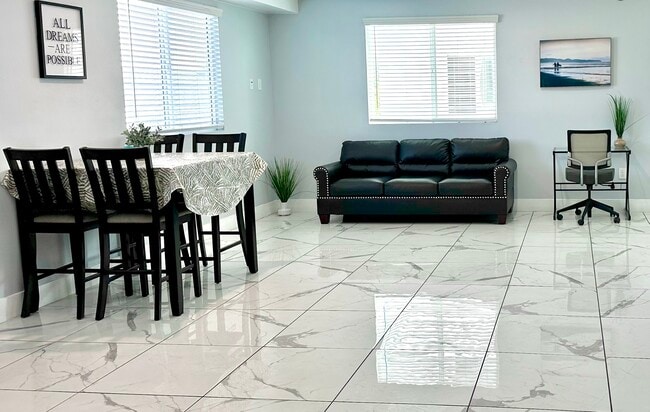 Building Photo - 232 E 27th St