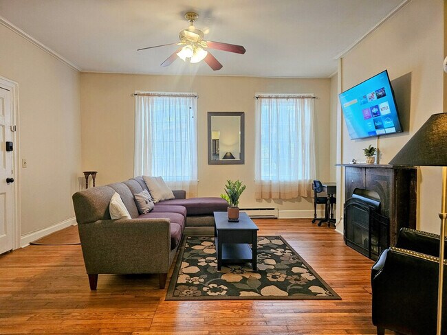 Building Photo - 112 Green St