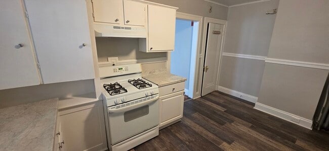 Building Photo - 33 Harbor St