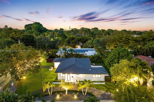 Foto del edificio - 3691 N Prospect Dr