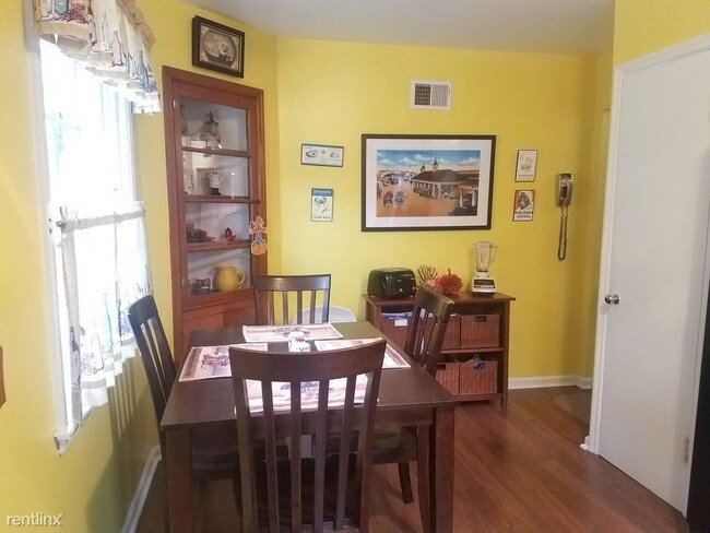 Foto del edificio - 414 N 92nd St
