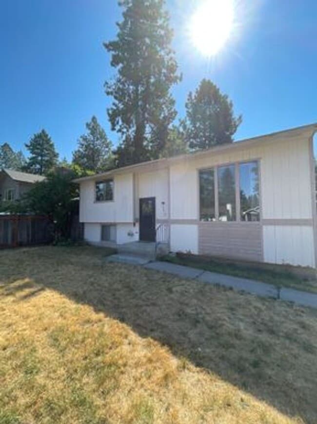 Building Photo - 4212 E 37th Ave