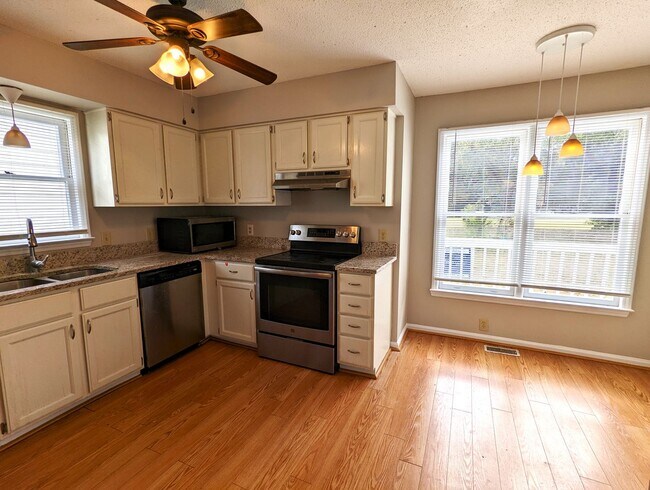 Foto del edificio - 4940 Harbour Towne Dr