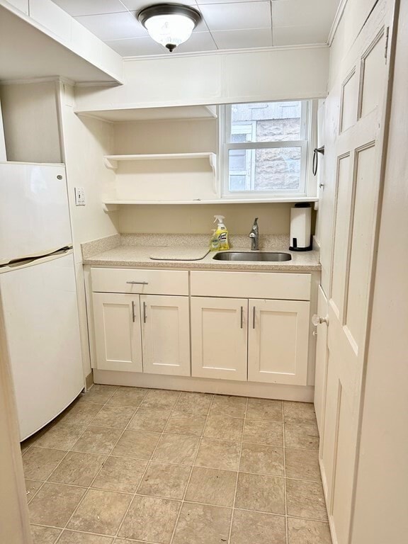 Building Photo - 2 Rockland Cir