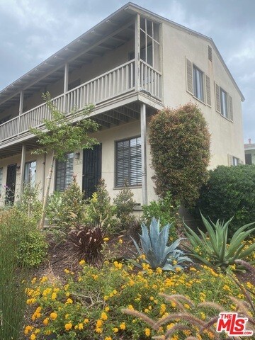 Primary Photo - 10818 S Western Ave