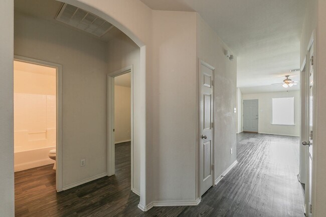 Foto del edificio - Lovely 3 bedroom, 2 bath home in north For...