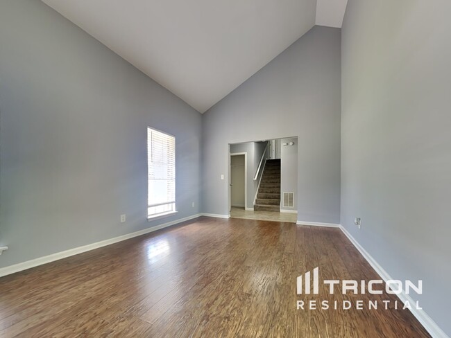 Building Photo - 61 Patricia Terrace