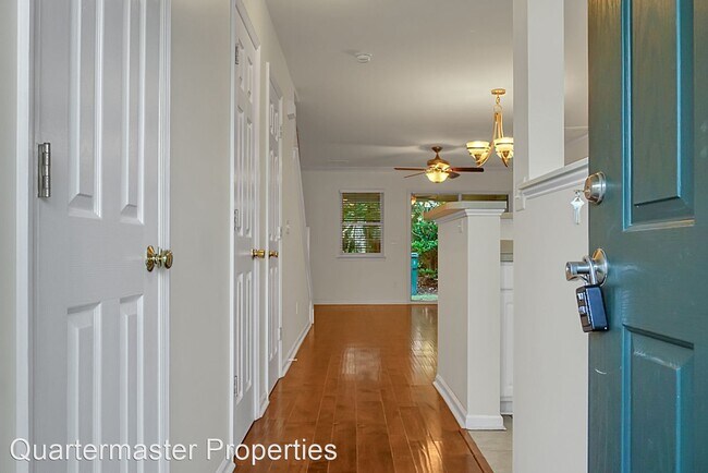 Foto del edificio - 2 br, 2.5 bath House - 121 Hornby Circle