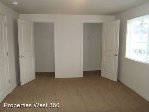 Building Photo - 9013 NE 54th St