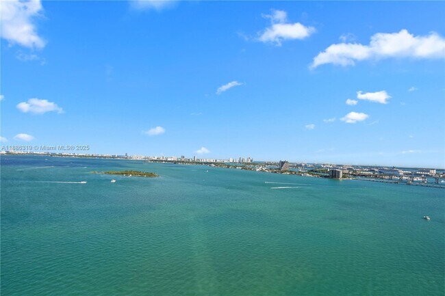 Foto del edificio - 788 NE 23rd St