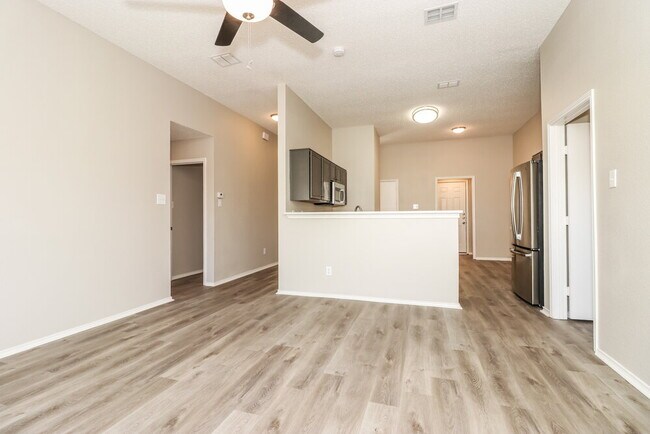 Foto del edificio - 1024 Stockton Dr