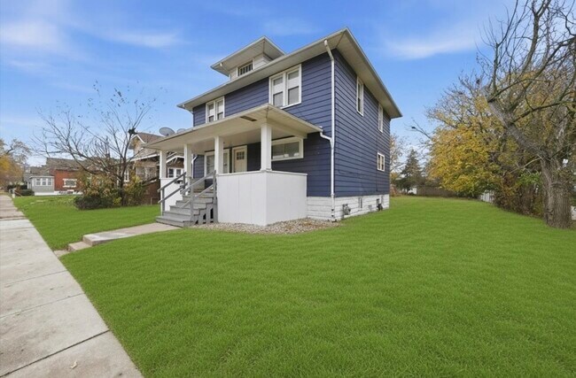 Foto del edificio - 18335 Sherman St