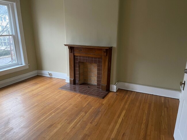 Building Photo - 1466 Saint James Ct