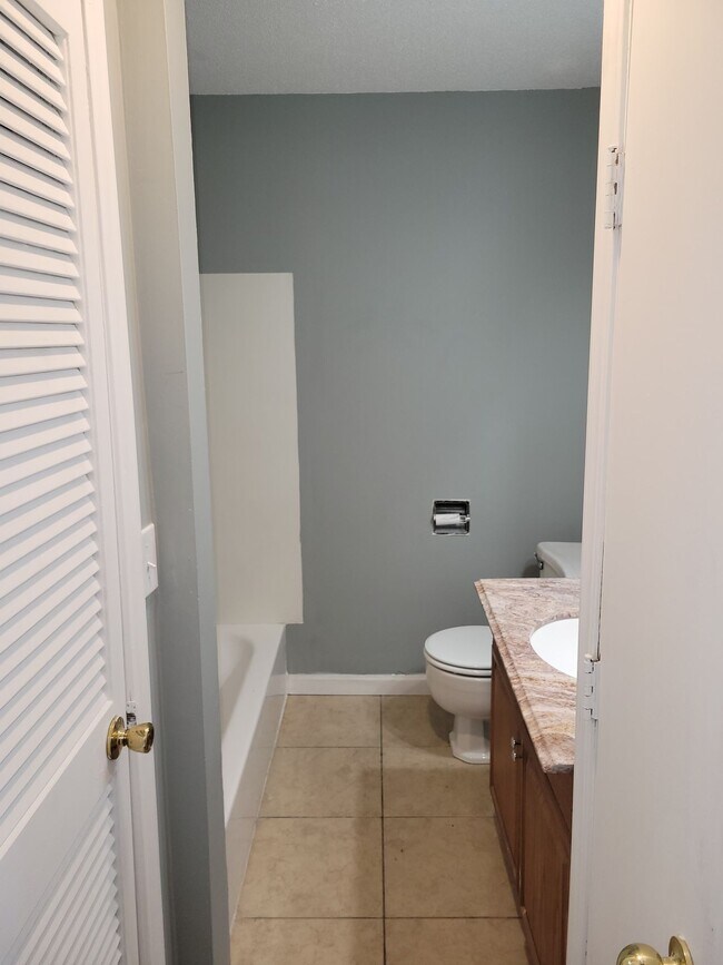 Foto del edificio - 254 Hinton Blvd