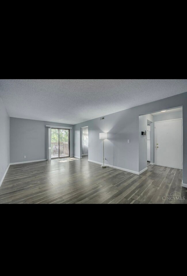 Building Photo - 3921 Mack Rd