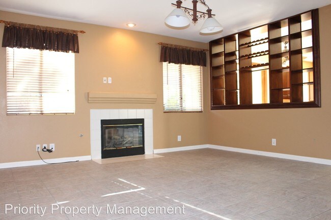 Building Photo - 5521 Rose Thicket St