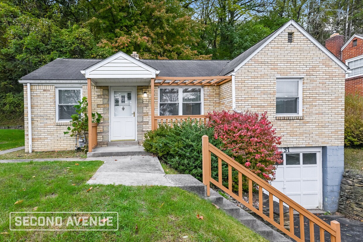 Primary Photo - 37 Glenview Ave