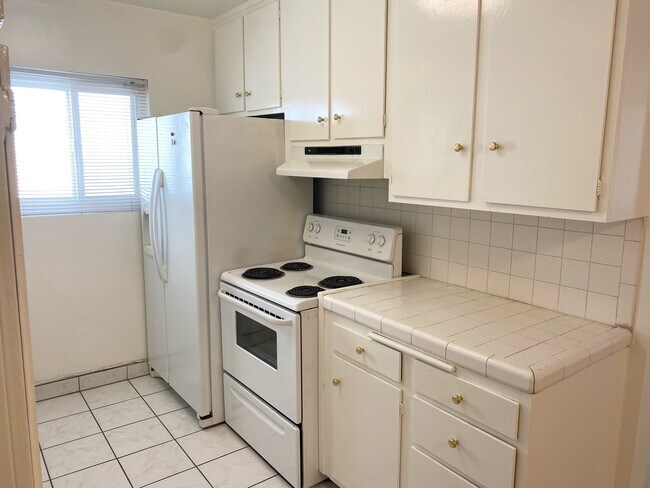 Foto del edificio - 4227 Whitsett Ave