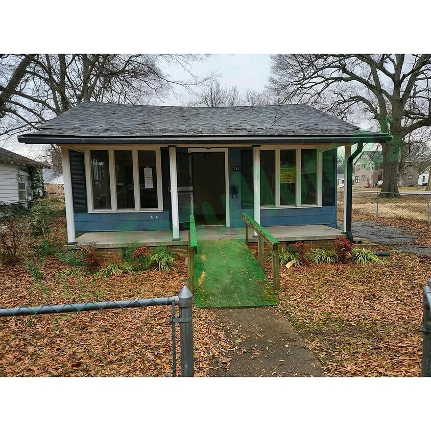 Primary Photo - 318 Vine St