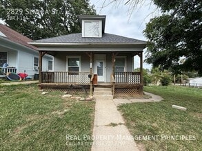 Building Photo - 2829 Seneca St