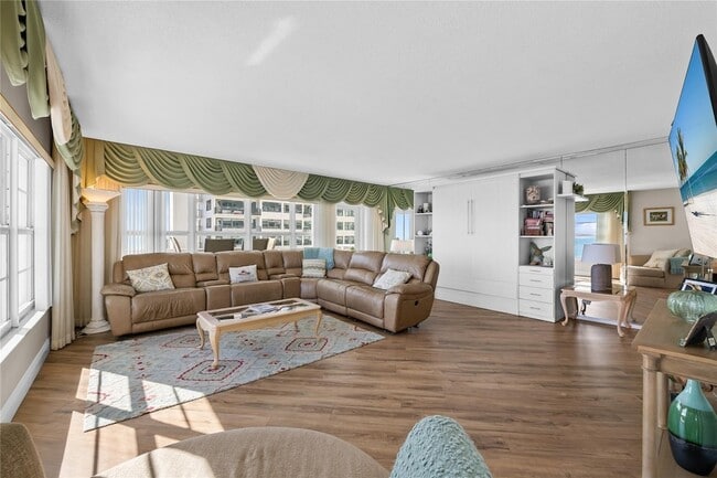 Building Photo - 3850 Galt Ocean Dr