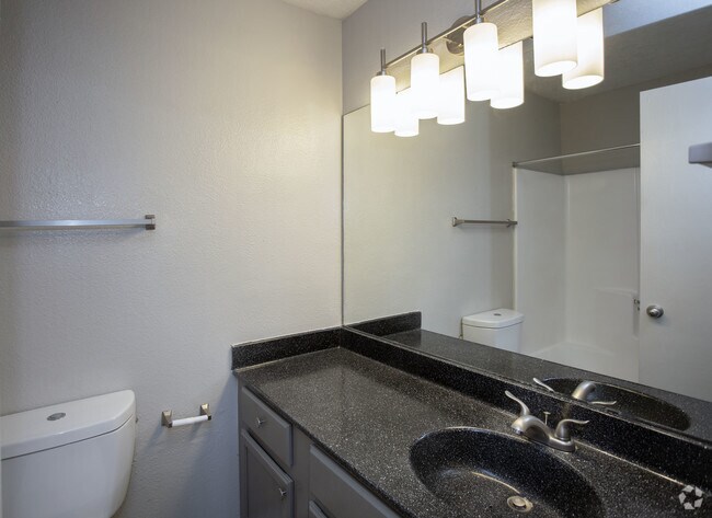 2Bd/2.5 Town Home - Meridian
