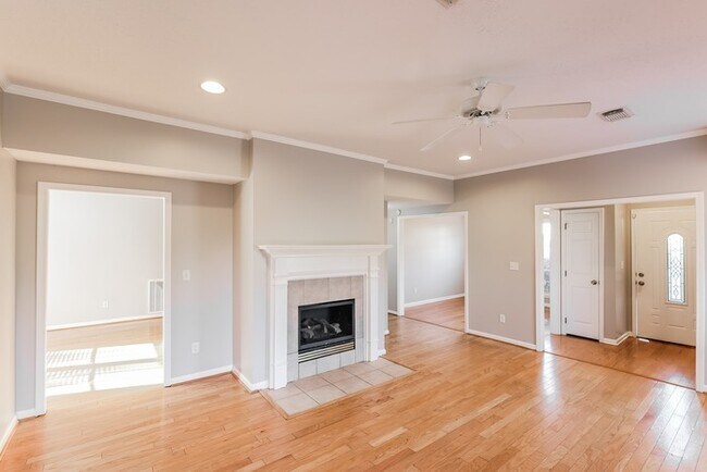 Foto del edificio - 11300 Athena Dr