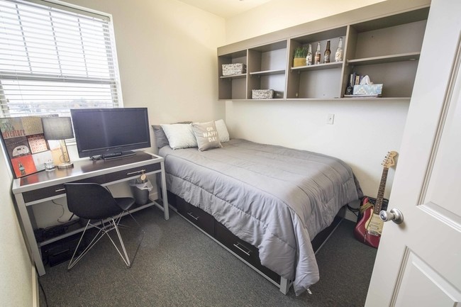 Foto del edificio - CollegePlace Uptown