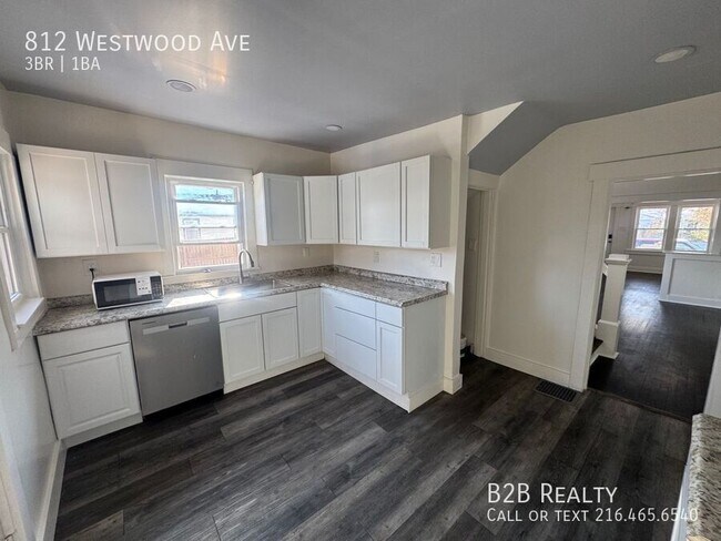 Foto del edificio - 812 Westwood Ave