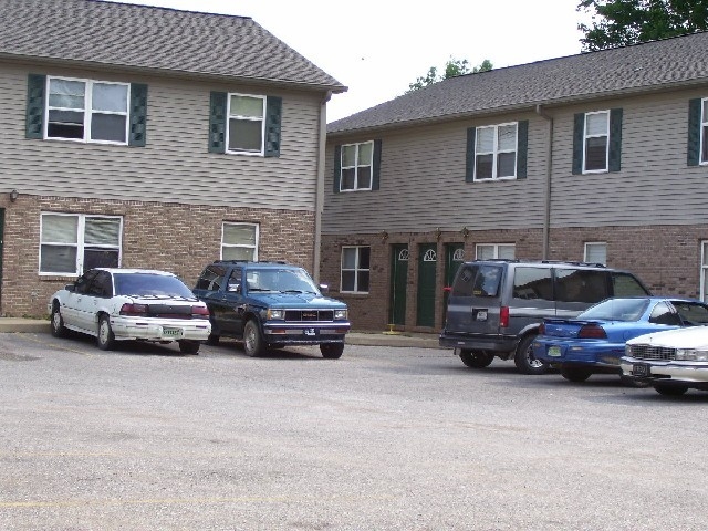 Primary Photo - Jefferson Square Apartments