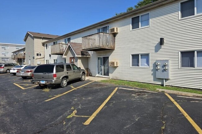 Foto del edificio - 820 Edgebrook Dr