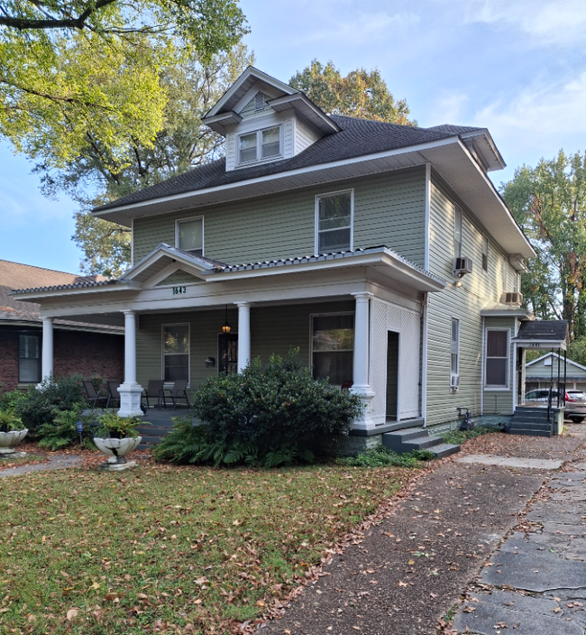 Foto del edificio - 1641 York Ave