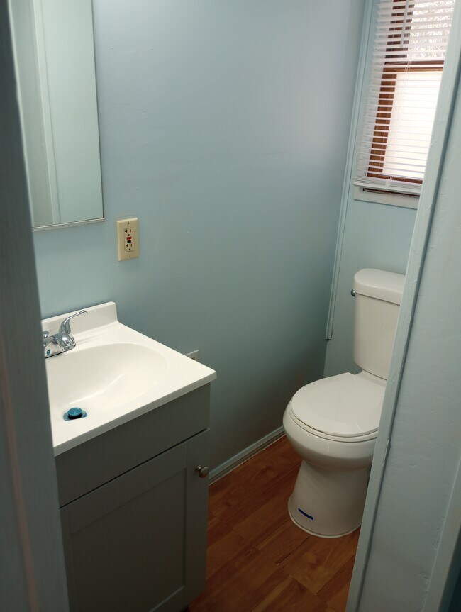 39 Williams St Unit C, Wofford Heights, CA 93285 Apartments in