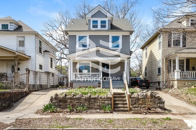 Building Photo - 136 N White Ave