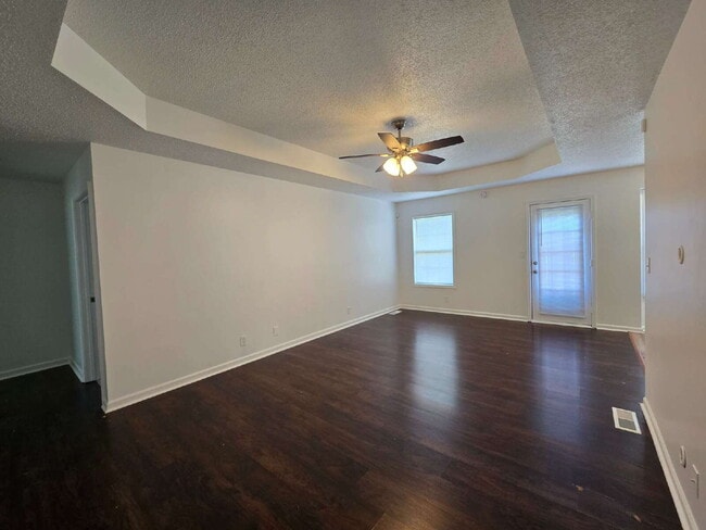 Building Photo - 3564 Sandpiper Dr
