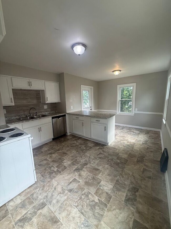 Foto del edificio - 778 E Archwood Ave