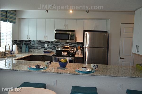 Building Photo - 2 br, 2.5 bath Townhome - 4901 PGA Blvd.
