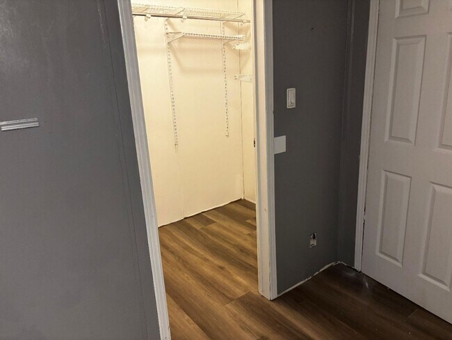 Foto del edificio - 7406 April Dr