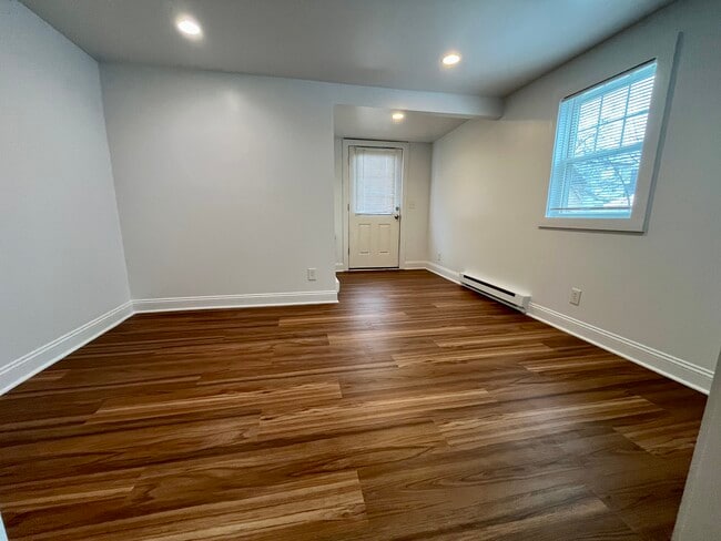 Fotografía del edificio - 14 Center Ave